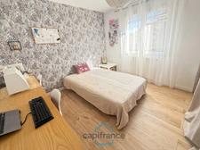 Dpt Landes (40), à vendre CAZERES SUR L'ADOUR Maison contemporaine T4 de 88 m² habitables en plain pied + garage de 20 m² sur 630 m² de terrain, au calme