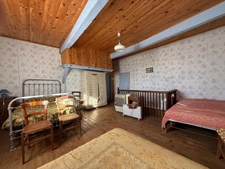 Dpt Hautes Pyrénées (65), à vendre SADOURNIN corps de ferme avec maison T6 de 125m² + grandes dépendances attenantes sur 8280 m² de terrain, au calme