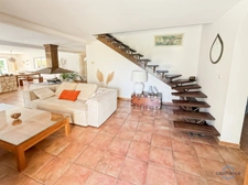 Landes (40) department, for sale in Aire-sur-l'Adour: contemporary 6-room house of 202m² of living space + terraces, pool house, 60m² garage and swimming pool on 2755m² of land, in a quiet location