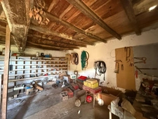 Dpt Hautes Pyrénées (65), à vendre SADOURNIN corps de ferme avec maison T6 de 125m² + grandes dépendances attenantes sur 8280 m² de terrain, au calme