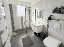 Gers (32) department, for sale in Barcelonne-du-Gers: 5-room house (T5) with 155 m² of living space + large garages, outbuildings and swimming pool on 8678 m² of land, in a quiet location
