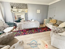 Dpt Gers (32), à vendre RISCLE très belle maison T8 de 220 m² habitables + grand garage et dépendances sur 875 m² de terrain, au calme