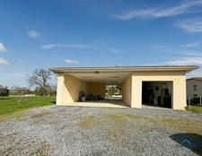 Gers (32) department, for sale in Barcelonne-du-Gers: 5-room house (T5) with 155 m² of living space + large garages, outbuildings and swimming pool on 8678 m² of land, in a quiet location