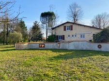Dpt Landes (40), for sale AIRE SUR L'ADOUR Landes house T5 of 130 m² living space + 2 garages + terraces and large swimming pool on 5209 m² of land, in a quiet area