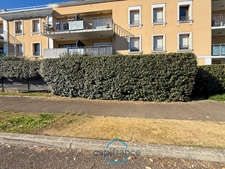 Dpt Landes (40), à vendre AIRE SUR L'ADOUR Appartement T2 de 40m² habitables en rez-de-chaussée + jardin de 35 m² et place de parking privative, proche du centre-ville et au calme