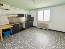 Dpt Landes (40), à vendre AIRE SUR L'ADOUR maison de ville T3 de 90 m² habitables + grenier, au centre-ville et au calme