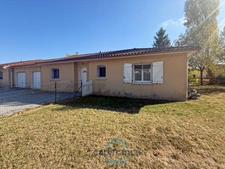 Dpt Landes (40), à vendre CAZERES SUR L'ADOUR Maison contemporaine T4 de 88 m² habitables en plain pied + garage de 20 m² sur 630 m² de terrain, au calme