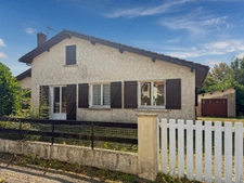 Dpt Gers (32), à vendre BARCELONNE DU GERS maison T4 de 90 m² habitables en plain-pied + garage et dépendance sur 684 m² de terrain, au calme