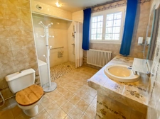 Dpt Gers (32), à vendre BARCELONNE DU GERS Maison T6 de 192 m² habitables normes PMR + 2 vérandas + grand garage sur 1670 m² de terrain, au bout d'une impasse, au calme