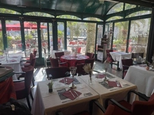 AIX LES BAINS (73) Restaurant Centre Ville, Grande Terrasse