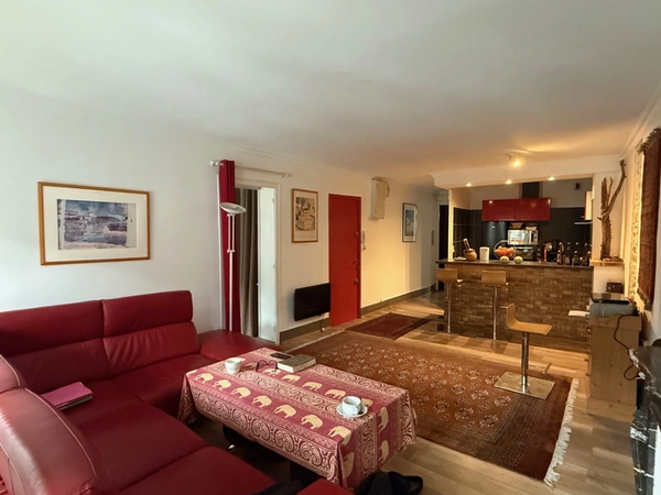 AIX LES BAINS (73), hyer centre ville, Appartement 3 pièces, 77 M²,Balcon