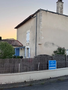 Maison à vendre 5 pièces  (79)