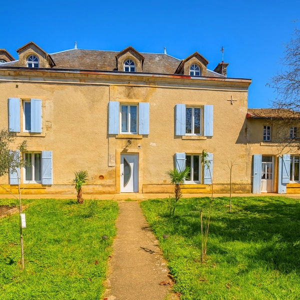 Maison à vendre 7 pièces SEPVRET (79)