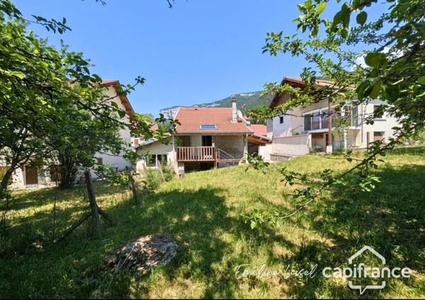 Maisonnette de charme et atypique avec jardin et dépendances - Saint Martin en Vercors (26420)