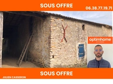 ANCIENNE CABANE DE CHASSEUR, SERVANT DE LIEU DE STOCKAGE