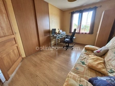 Maison plain-pied à La Taillée – 3 chambres, terrain 2001 m² et panneaux solaires