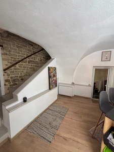 Calvisson, Maison de village 3 pièces sur trois niveaux avec cour (30)