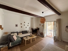 Calvisson, Maison de village 3 pièces sur trois niveaux avec cour (30)