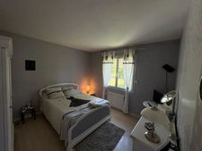 Neuville-lès-Dieppe : Grande Maison Familiale de 140 m² avec Aperçu Mer