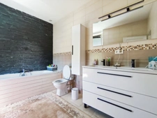 Maison de caractère en centre-ville 180 m² - DOUVAINE (74)