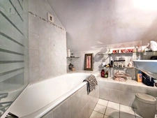 Appartement en attique 2 pièces THONON LES BAINS (74)