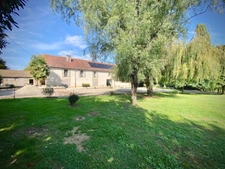 Belle maison  en pierre 8 pièces  à Chatenoy le ROYAL(71)