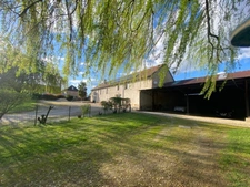 Belle maison  en pierre 8 pièces  à Chatenoy le ROYAL(71)