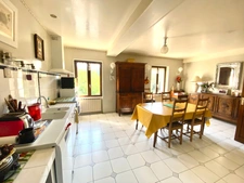 Belle maison  en pierre 8 pièces  à Chatenoy le ROYAL(71)