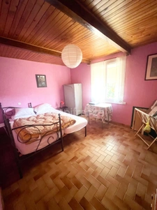 Rare villa for sale in Forcalquier (04) - 220m2, 7 rooms, 6 bedrooms, 800m2 garden, Great Potential
