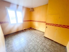 Vente Maison de plain-pied 4 pièces à MANOSQUE (04) - Jardin 740m2, garage, combles aménagés, proche commodités