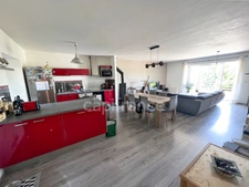 Maison de village 300 m² avec jardin et garage à vendre à Reillanne (04110) – Cœur du Luberon