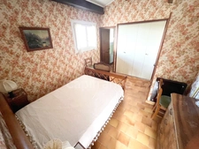Charming 3-room, 2-bedroom house for sale in REILLANNE (04) - 650m2 garden, in a quiet location