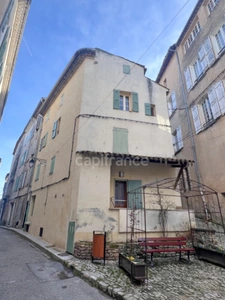 Townhouse for sale, 5 rooms, 104m2, 4 bedrooms, historic centre of FORCALQUIER (04)