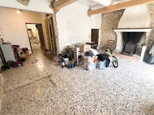 Maison de village 300 m² avec jardin et garage à vendre à Reillanne (04110) – Cœur du Luberon