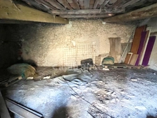 Maison Ferme avec 18 hectares à vendre à La Rochegiron (04150) proche Banon, Alpes-de-Haute-Provence