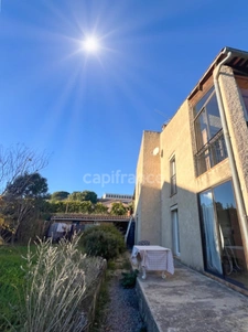 Rare villa for sale in Forcalquier (04) - 220m2, 7 rooms, 6 bedrooms, 800m2 garden, Great Potential
