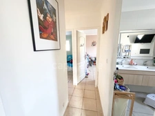 Maison individuelle à vendre récente de plain-pied avec piscine 4 pièces 3 chambres proche Gréoux-Les-Bains  (04)