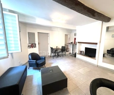 For sale in Forcalquier - Beautiful 2-bedroom apartment with sunny terrace