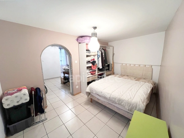 Maison de ville à vendre 5 pièces 104m2 4 chambres centre historique FORCALQUIER (04)