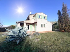 Charming 3-room, 2-bedroom house for sale in REILLANNE (04) - 650m2 garden, in a quiet location