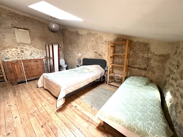 Maison à vendre 6 pièces proche de GREOUX LES BAINS (04)