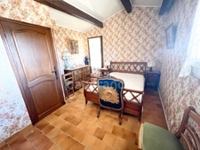 Charming 3-room, 2-bedroom house for sale in REILLANNE (04) - 650m2 garden, in a quiet location
