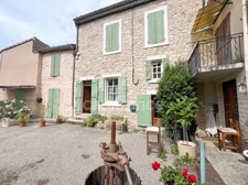 Maison à vendre à Reillanne (Luberon) – 113 m² – 3 chambres – Possibilité 2 logements – Garage et terrasse