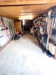Vente Maison de plain-pied 4 pièces à MANOSQUE (04) - Jardin 740m2, garage, combles aménagés, proche commodités
