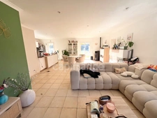 Maison individuelle à vendre récente de plain-pied avec piscine 4 pièces 3 chambres proche Gréoux-Les-Bains  (04)