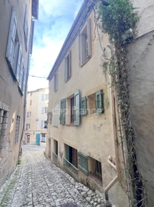 Townhouse for sale, 5 rooms, 104m2, 4 bedrooms, historic centre of FORCALQUIER (04)