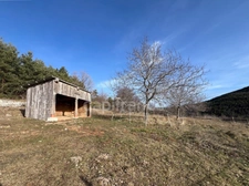 Maison Ferme avec 18 hectares à vendre à La Rochegiron (04150) proche Banon, Alpes-de-Haute-Provence