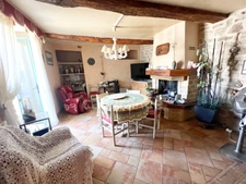 Maison à vendre à Reillanne (04110) – 152 m² – 4 chambres – Terrasse, balcon et charme provençal