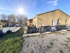 Maison individuelle à vendre récente de plain-pied avec piscine 4 pièces 3 chambres proche Gréoux-Les-Bains  (04)