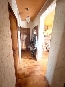 Charming 3-room, 2-bedroom house for sale in REILLANNE (04) - 650m2 garden, in a quiet location